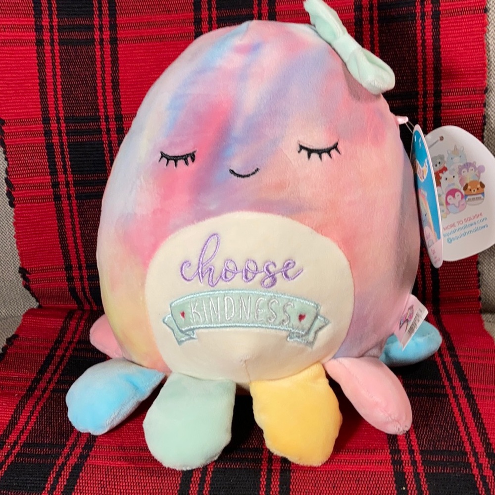 Squishmallow Opal